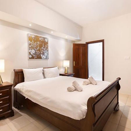 Sliema Central Apartment Just Minutes From The Beach By Jl Eksteriør bilde